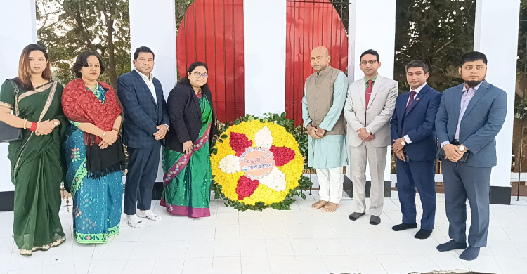 সূর্যোদয়ের সাথে ৩১ বার তোপধ্বনির মধ্য দিয়ে রাঙামাটিতে মহান বিজয় দিবসের সূচনা