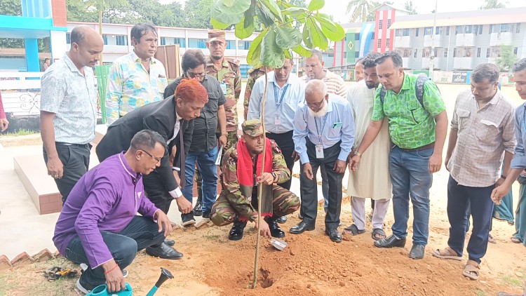"সবুজে সাজাই বাংলাদেশ”  রাঙামাটিতে বৃক্ষরোপণ কর্মসূচি  উদ্বোধন
