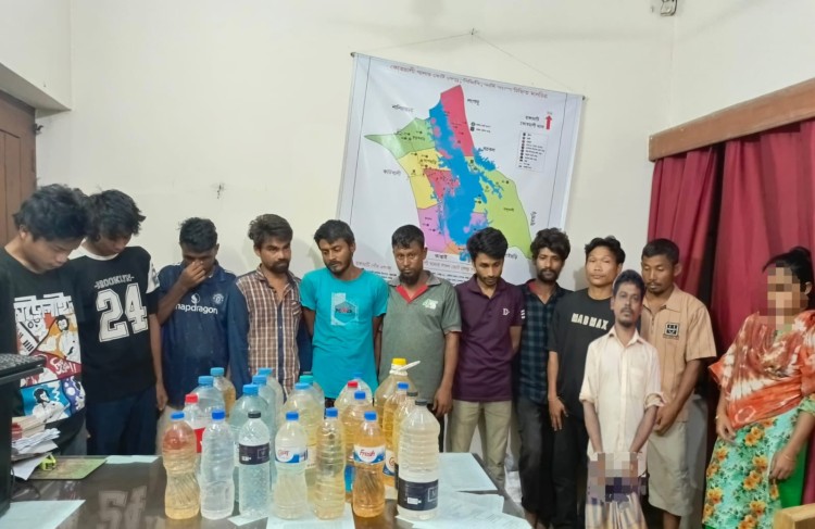 রাঙামাটিতে পুলিশের বিশেষ অভিযানে গ্রেপ্তার ১২