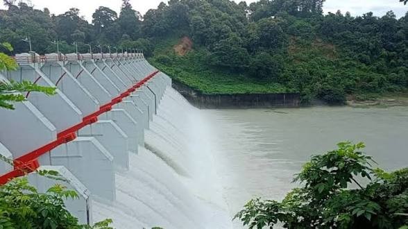 কাপ্তাই বাঁধের ১৬ স্পিলওয়ে গেট খুলতে পারে আজ রাত ১০টায়