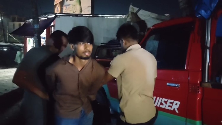 কুমিল্লায় স্কুলছাত্রী তাজমিন হত্যা: কক্সবাজার থেকে কথিত প্রেমিক রাজু গ্রেপ্তার